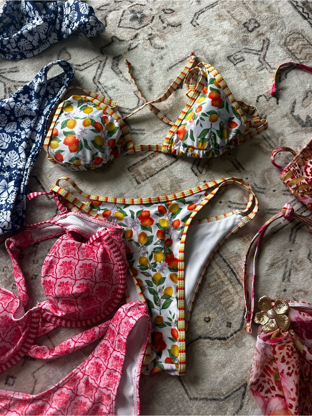 Swimsuit bikinis - Picture 4 of 6